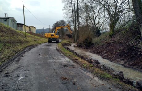 Riedbach 2_ Bauabschnitt 1 Alte Straße - Sohlverbreiterung im rechten Ufer