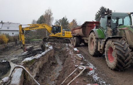 Wälze-Bach - Beladung Anhänger mit Bagger
